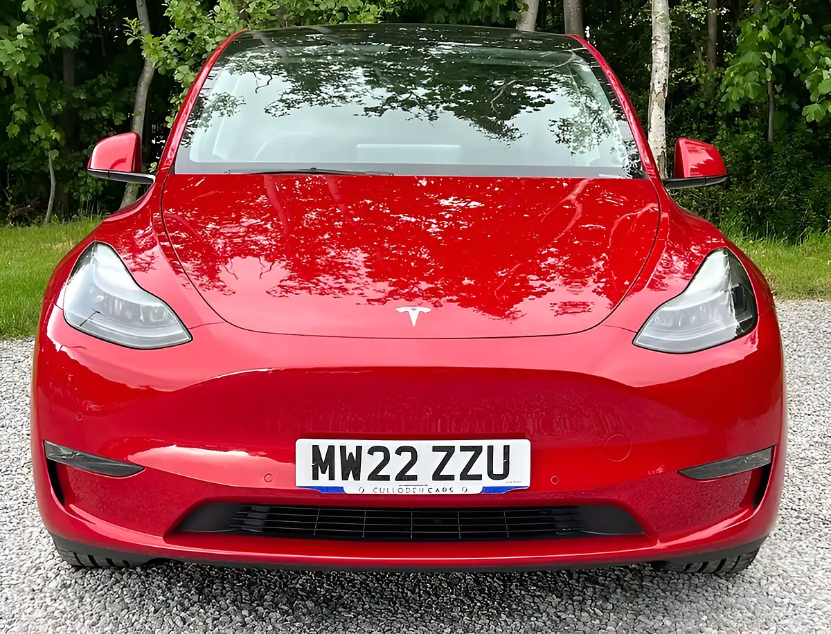 Used 2022 Tesla Model Y Long Range Midnight Cherry Red - Interior and Exterior details 9