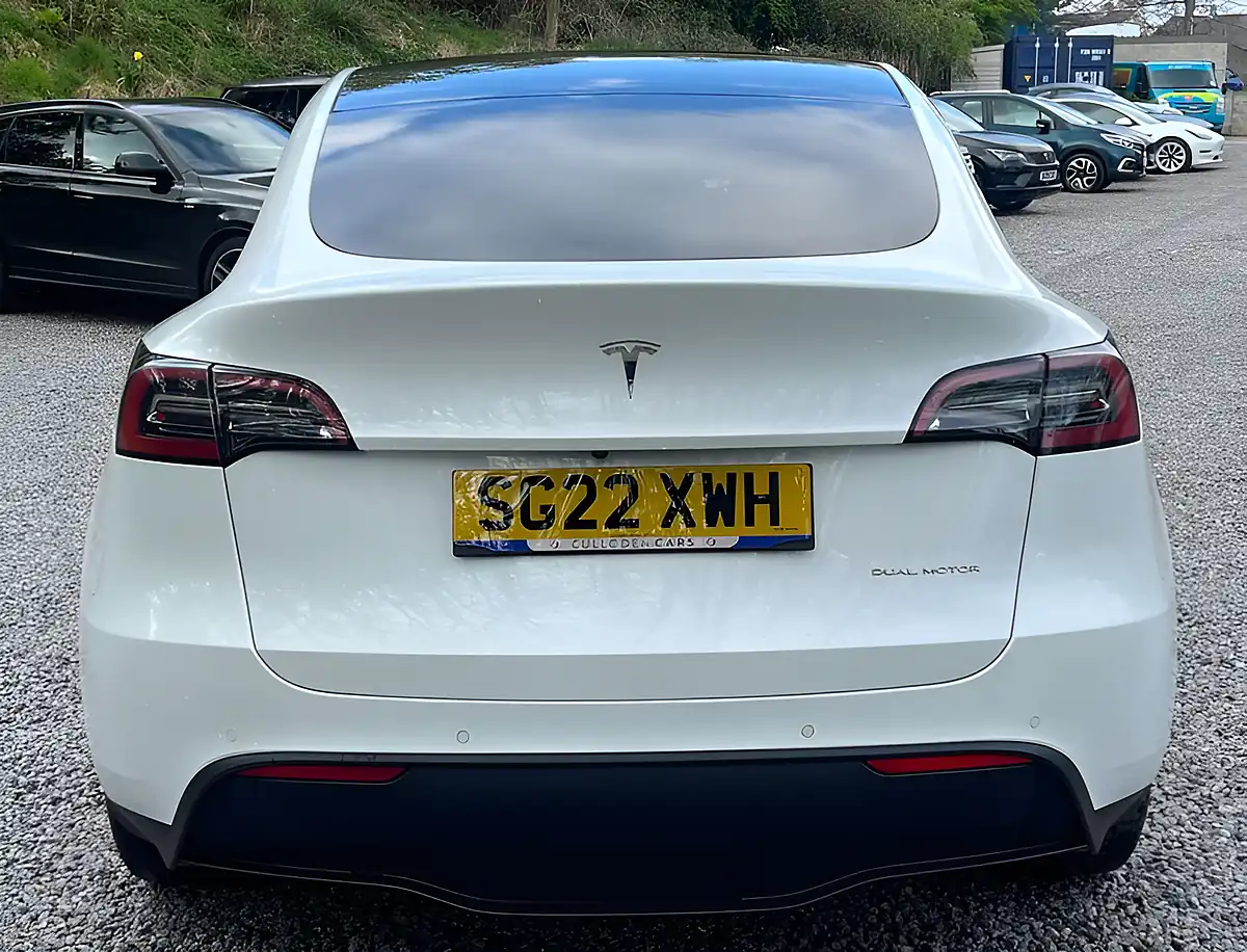 Used 2022 Tesla Model Y Long Range Pearl White - Interior and Exterior details 4