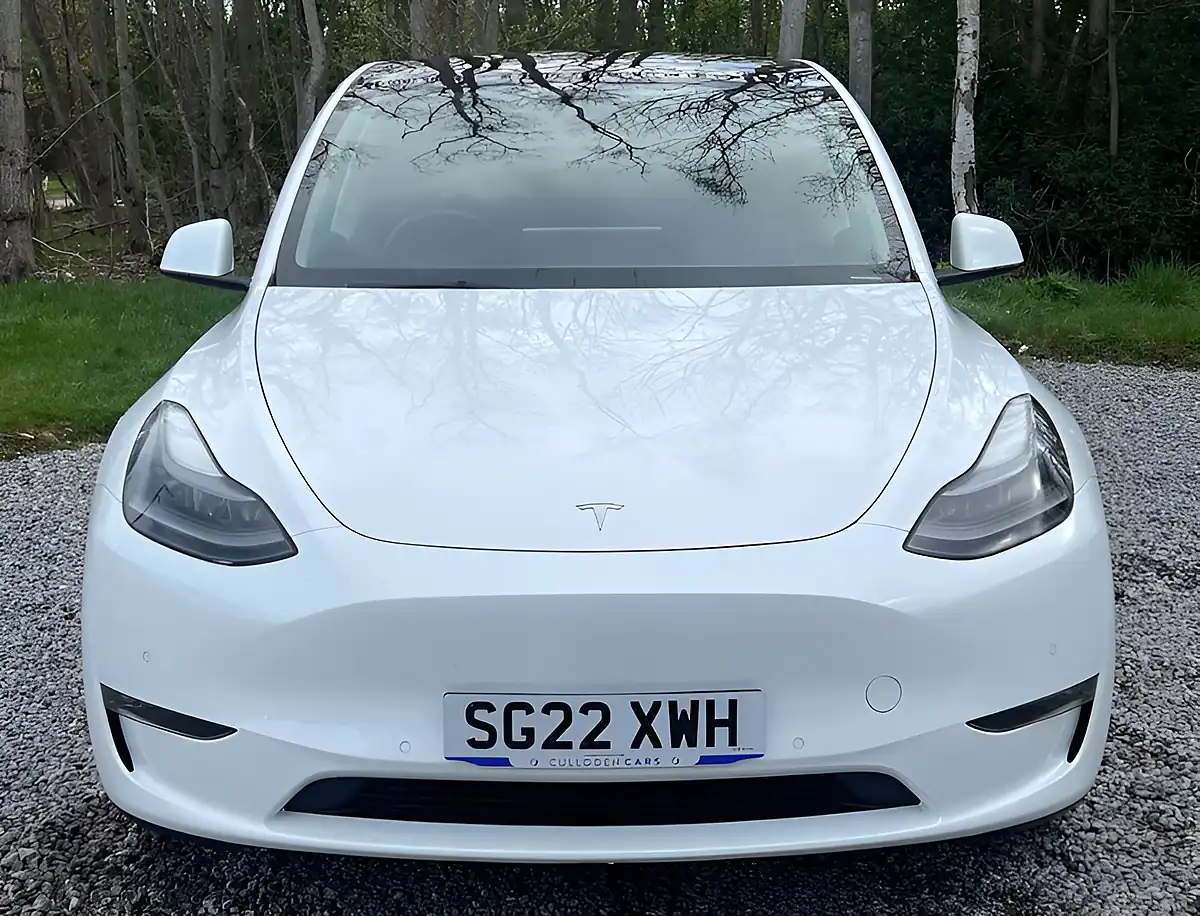 Used 2022 Tesla Model Y Long Range Pearl White - Interior and Exterior details 8