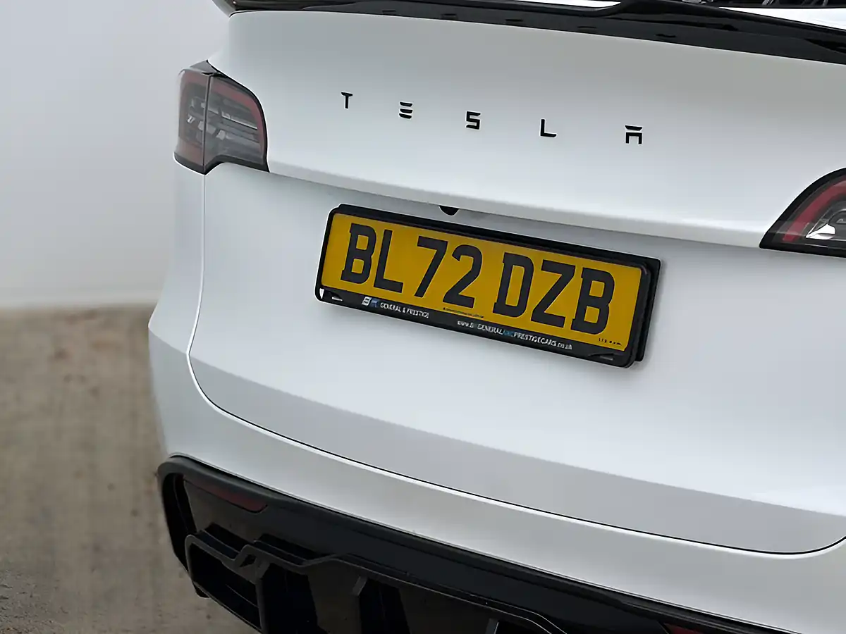 Used 2022 Tesla Model Y Long Range Pearl White - Interior and Exterior details 13
