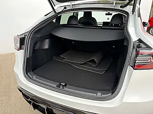 Used 2022 Tesla Model Y Long Range Pearl White - Interior and Exterior details 14