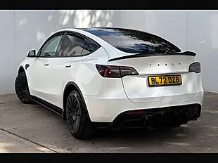 Used 2022 Tesla Model Y Long Range Pearl White - Interior and Exterior details 15
