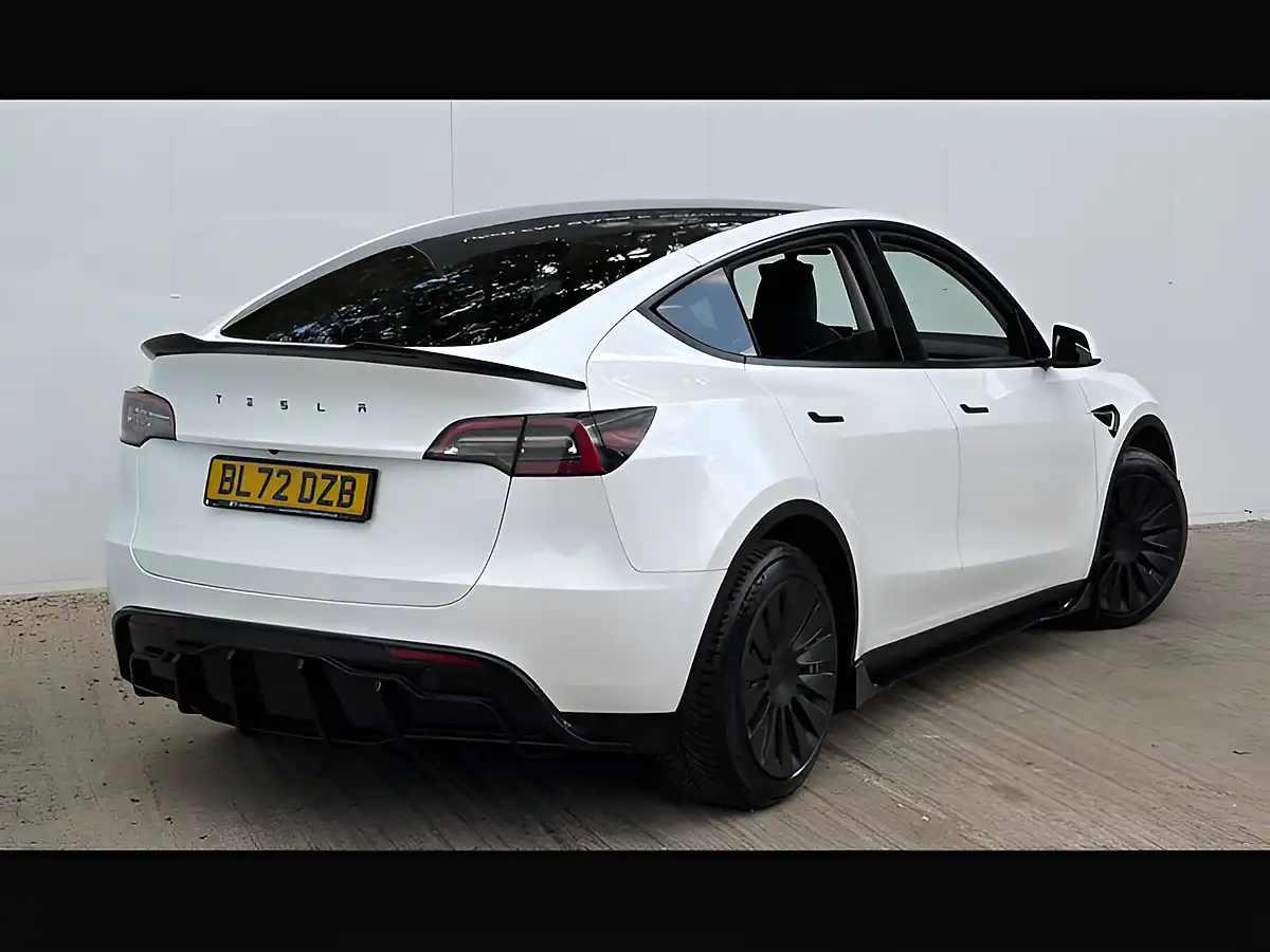 Used 2022 Tesla Model Y Long Range Pearl White - Interior and Exterior details 2