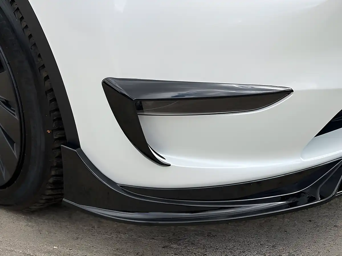 Used 2022 Tesla Model Y Long Range Pearl White - Interior and Exterior details 5