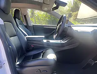 Used 2022 Tesla Model Y Long Range Pearl White - Interior and Exterior details 13