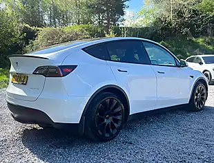Used 2022 Tesla Model Y Long Range Pearl White - Interior and Exterior details 3