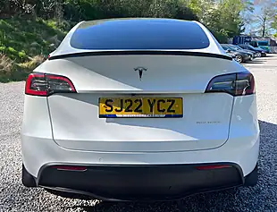 Used 2022 Tesla Model Y Long Range Pearl White - Interior and Exterior details 4