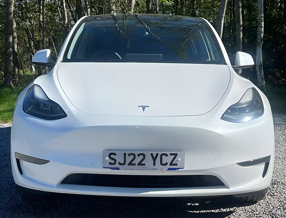 Used 2022 Tesla Model Y Long Range Pearl White - Interior and Exterior details 8