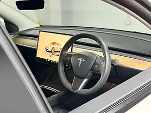 Used 2022 Tesla Model Y Long Range Pearl White - Interior and Exterior details 20