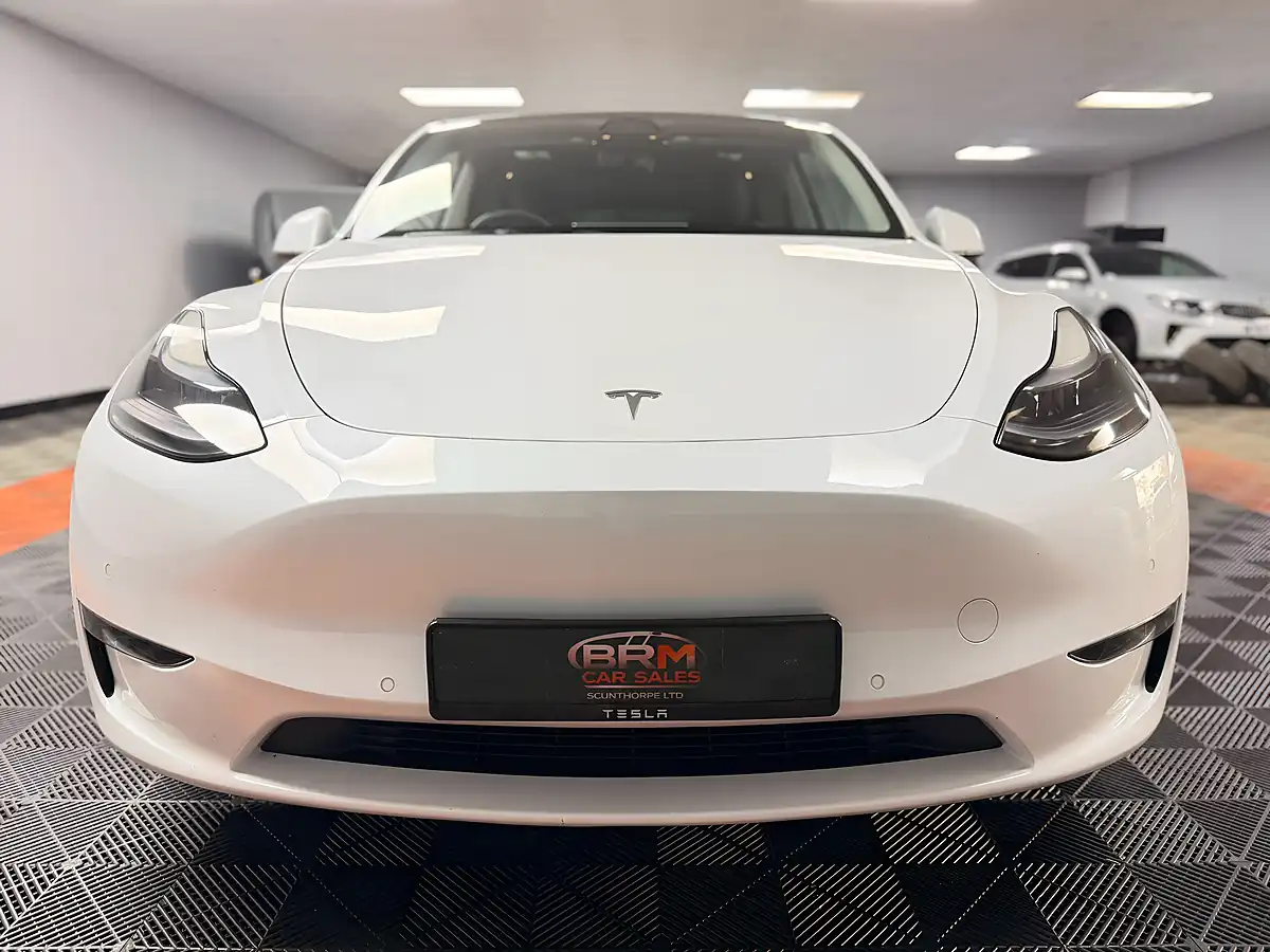 Used 2022 Tesla Model Y Long Range Pearl White - Interior and Exterior details 7