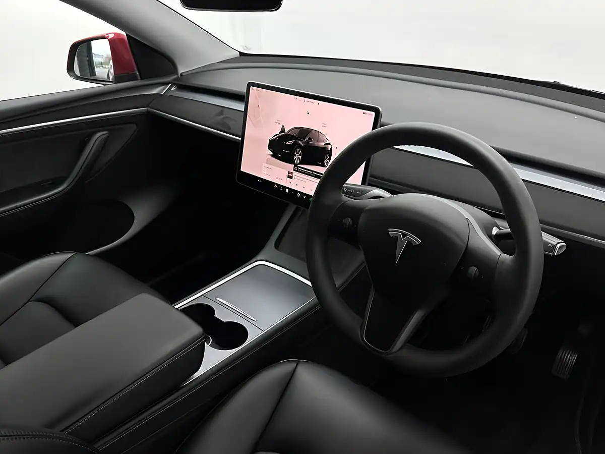 Used 2022 Tesla Model Y Long Range Red - Interior and Exterior details 11