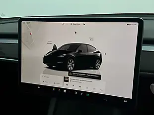 Used 2022 Tesla Model Y Long Range Red - Interior and Exterior details 17