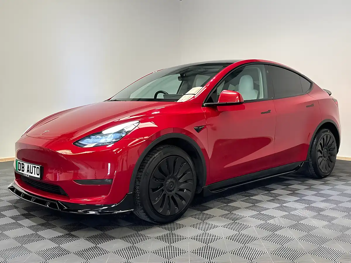Used 2022 Tesla Model Y Long Range Red - Interior and Exterior details 6