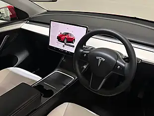 Used 2022 Tesla Model Y Long Range Red - Interior and Exterior details 7