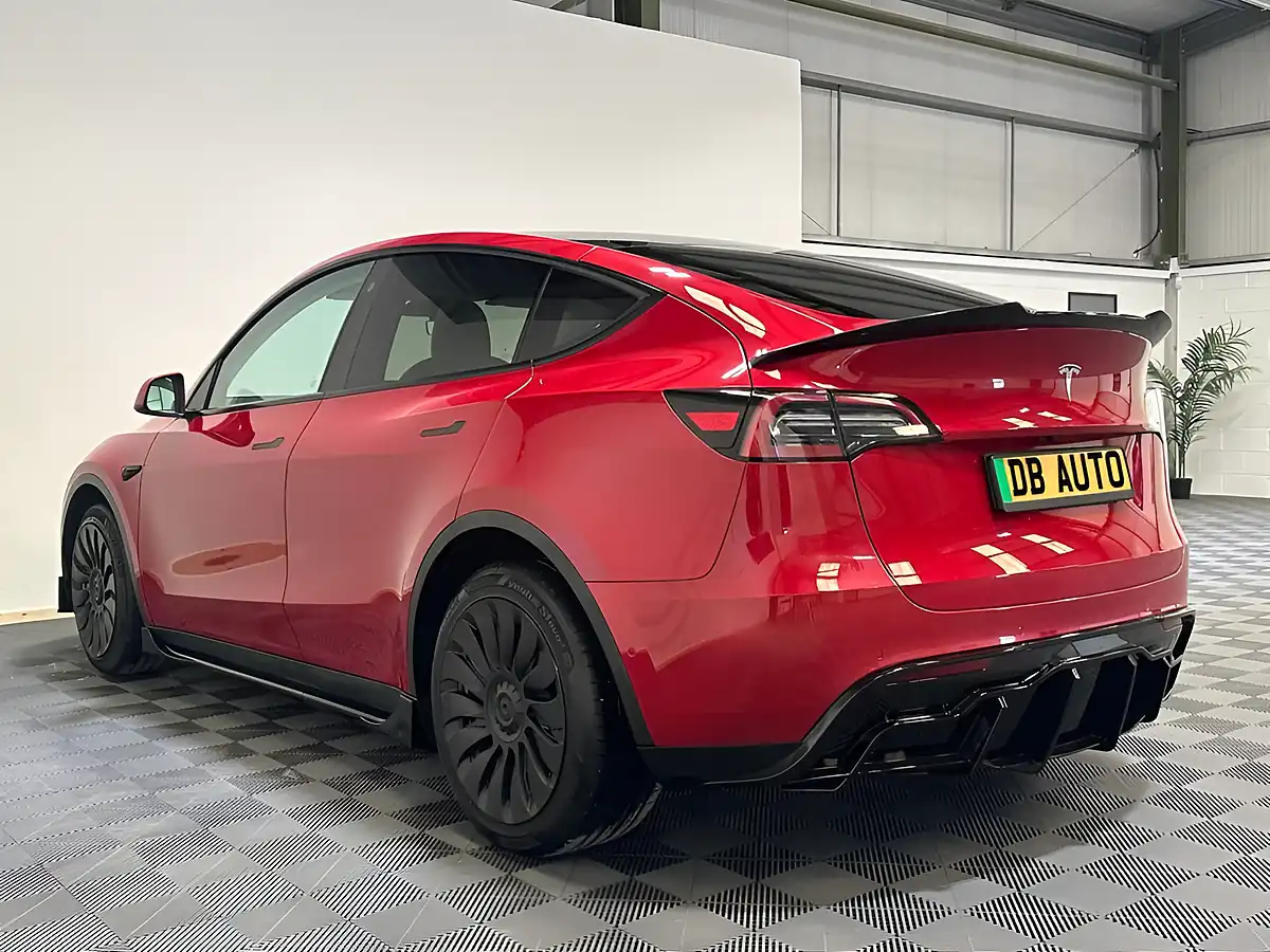 Used 2022 Tesla Model Y Long Range Red - Interior and Exterior details 8