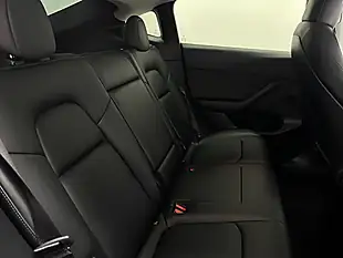 Used 2022 Tesla Model Y Long Range Red - Interior and Exterior details 18