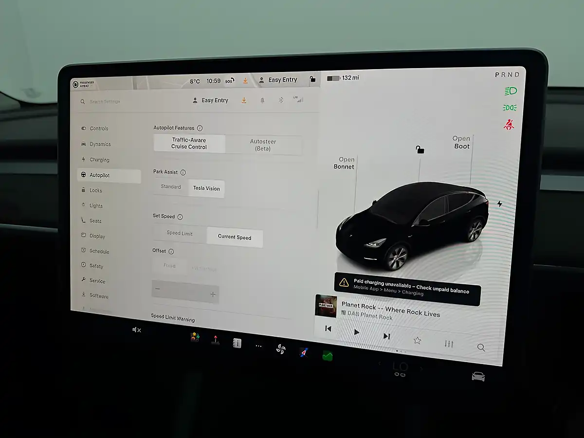 Used 2022 Tesla Model Y Long Range Red - Interior and Exterior details 20