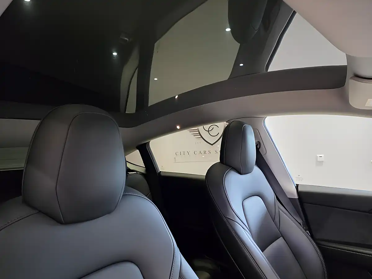 Used 2022 Tesla Model Y Long Range Red - Interior and Exterior details 12