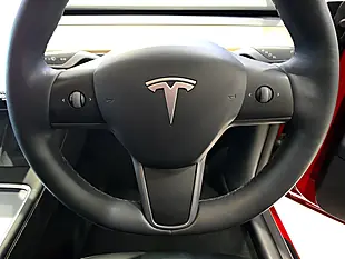 Used 2022 Tesla Model Y Long Range Red - Interior and Exterior details 17