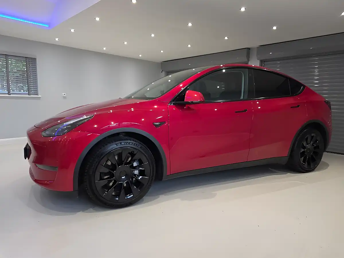 Used 2022 Tesla Model Y Long Range Red - Interior and Exterior details 8