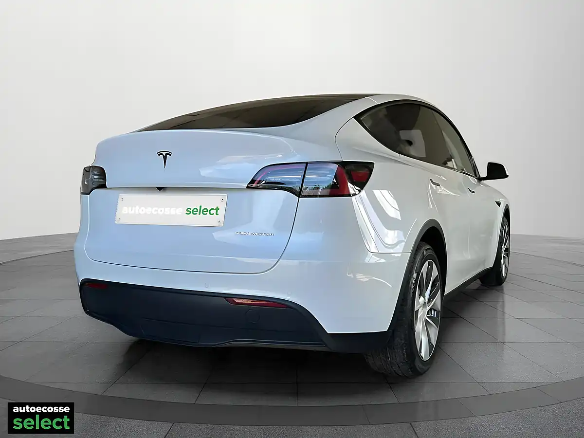 Used 2022 Tesla Model Y Long Range White - Interior and Exterior details 8