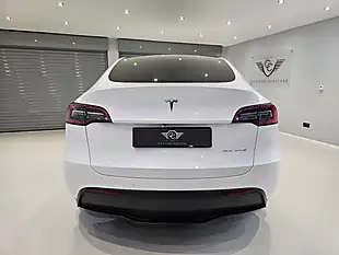 Used 2022 Tesla Model Y Long Range White - Interior and Exterior details 5