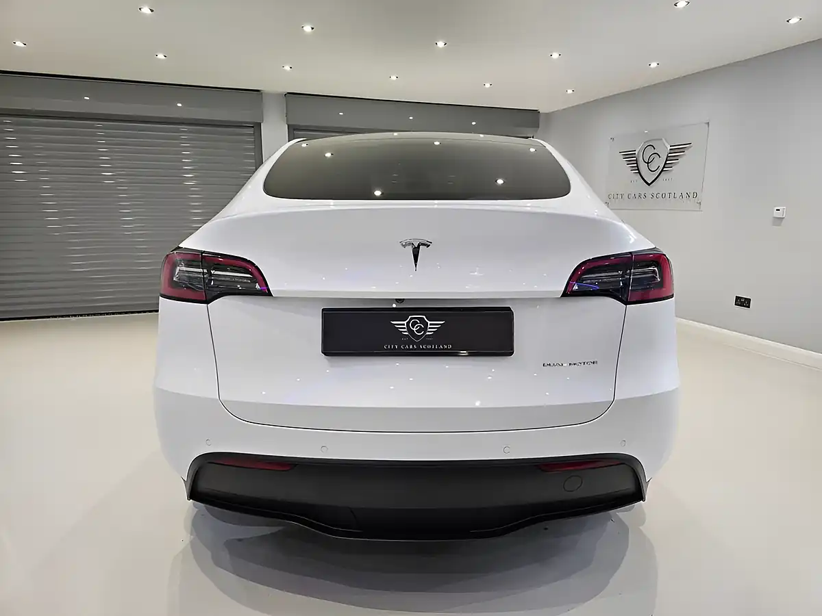 Used 2022 Tesla Model Y Long Range White - Interior and Exterior details 5