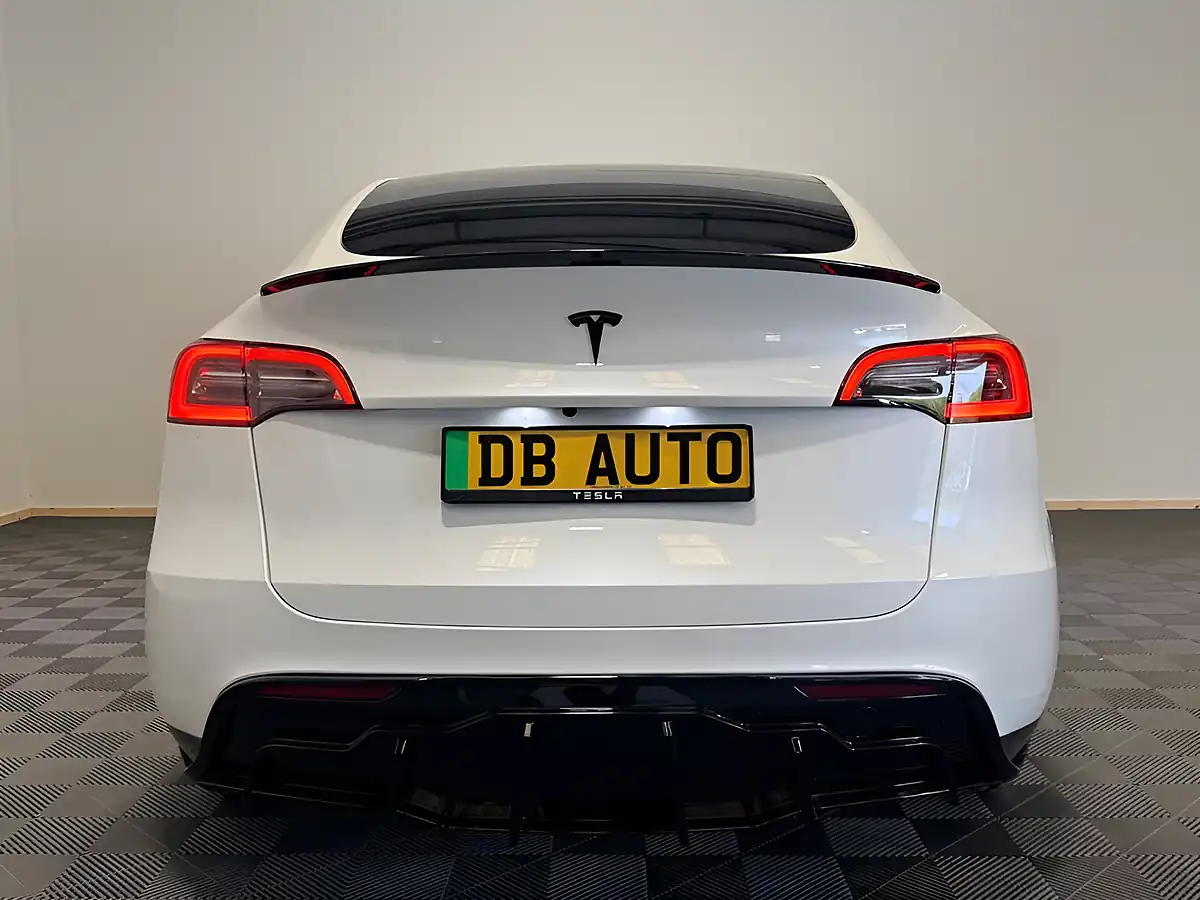 Used 2022 Tesla Model Y Long Range White - Interior and Exterior details 11