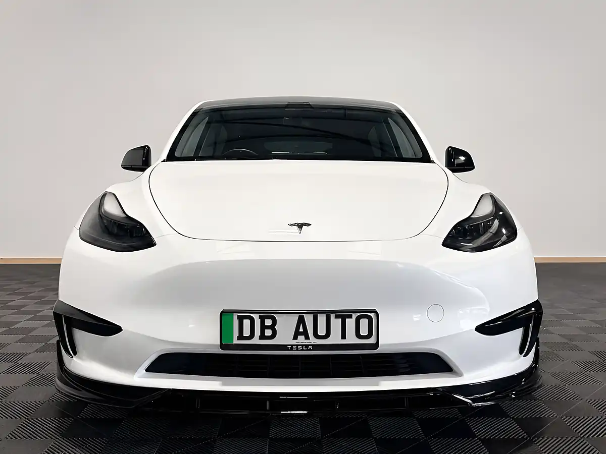Used 2022 Tesla Model Y Long Range White - Interior and Exterior details 13