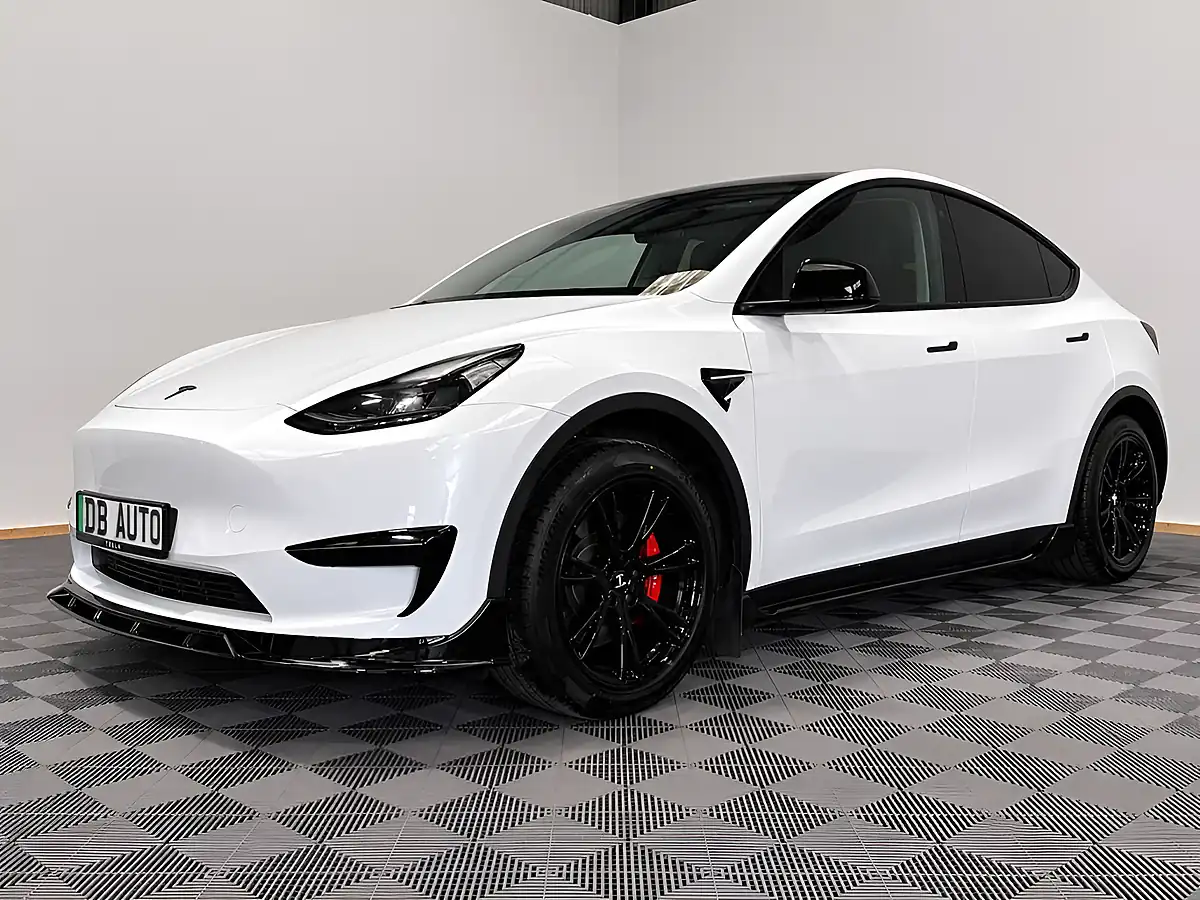 Used 2022 Tesla Model Y Long Range White - Interior and Exterior details 6