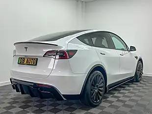 Used 2022 Tesla Model Y Long Range White - Interior and Exterior details 10