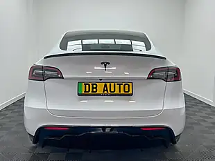 Used 2022 Tesla Model Y Long Range White - Interior and Exterior details 11