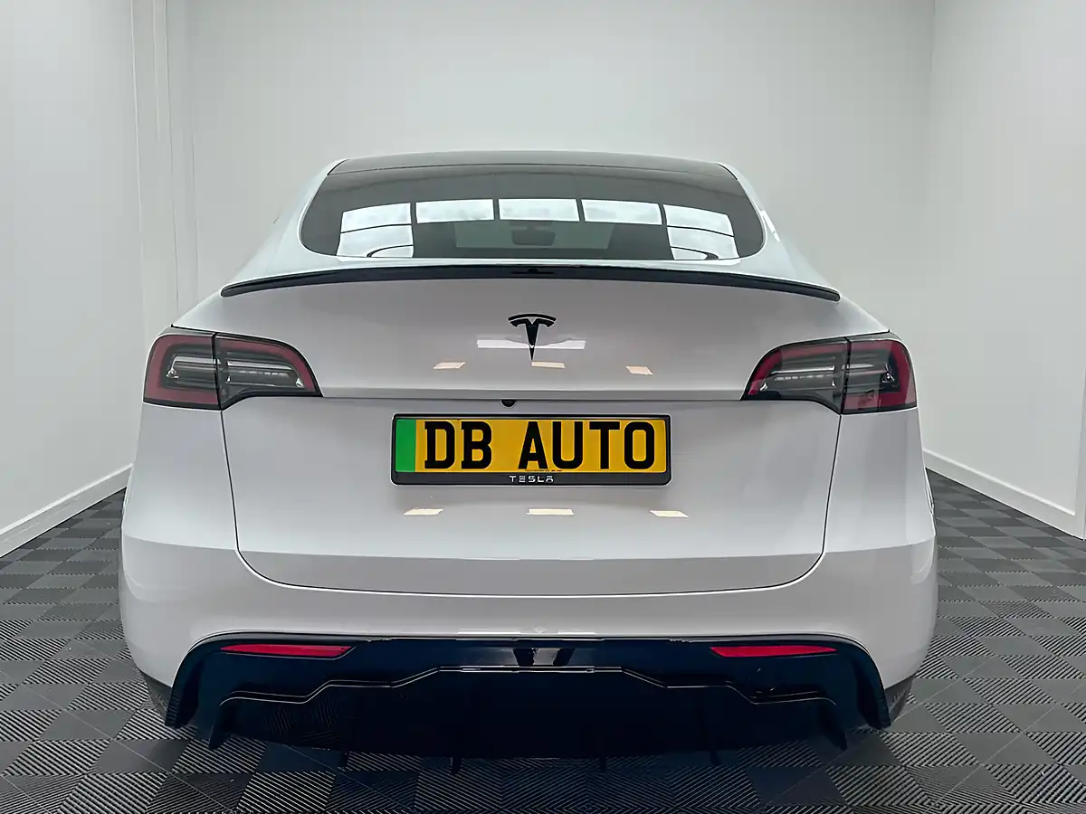 Used 2022 Tesla Model Y Long Range White - Interior and Exterior details 11