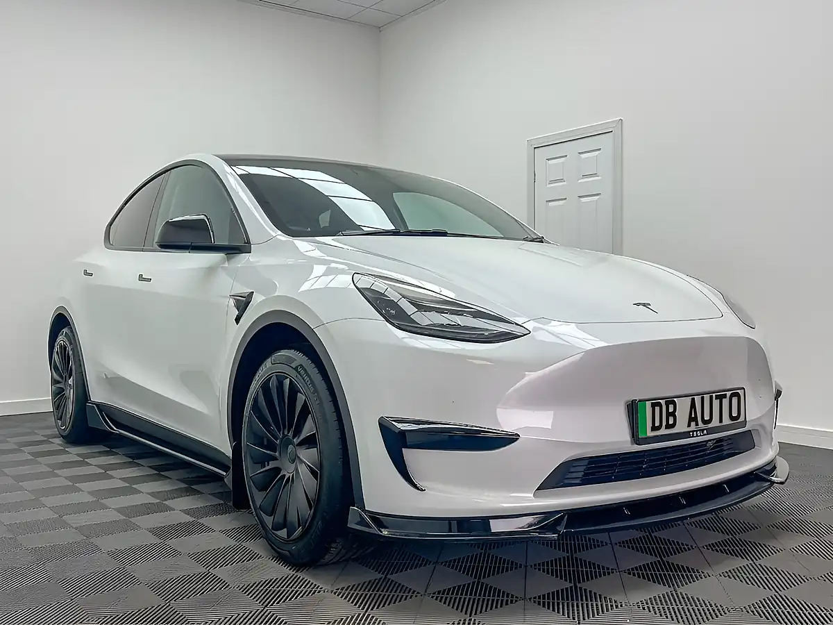 Used 2022 Tesla Model Y Long Range White - Interior and Exterior details 13