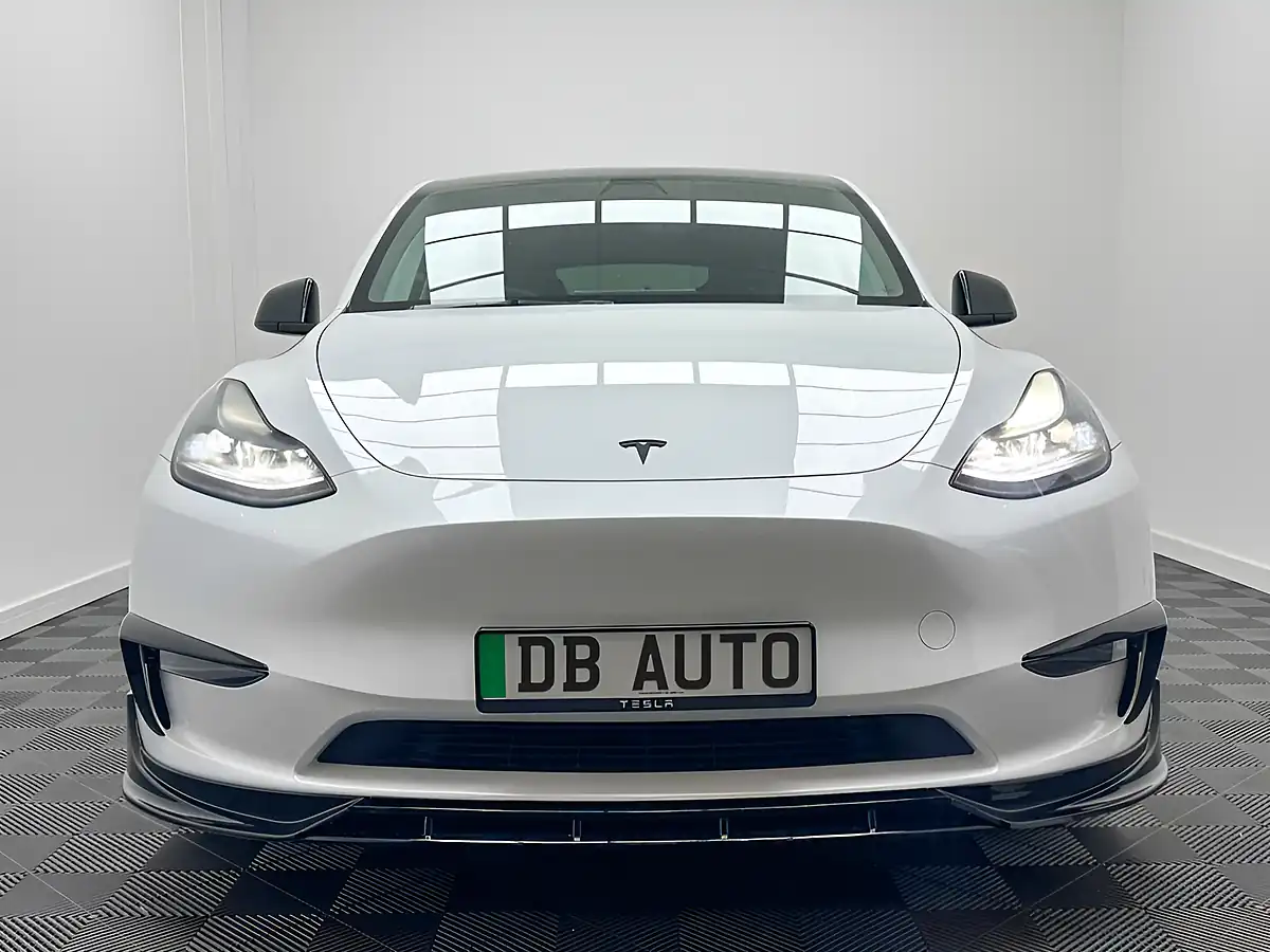 Used 2022 Tesla Model Y Long Range White - Interior and Exterior details 16