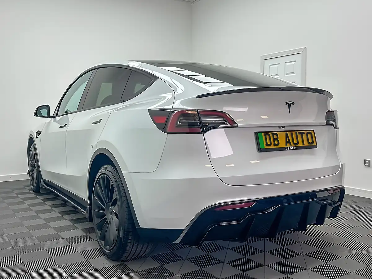 Used 2022 Tesla Model Y Long Range White - Interior and Exterior details 6