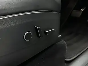 Used 2022 Tesla Model Y Long Range White - Interior and Exterior details 15