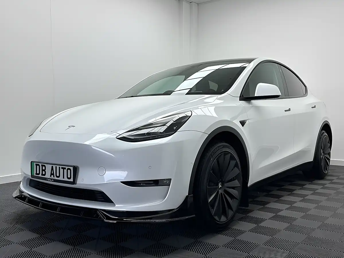 Used 2022 Tesla Model Y Long Range White - Interior and Exterior details 6