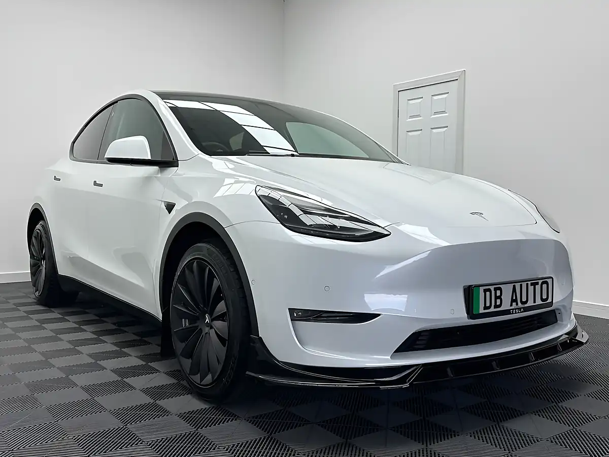 Used 2022 Tesla Model Y Long Range White - Interior and Exterior details 9