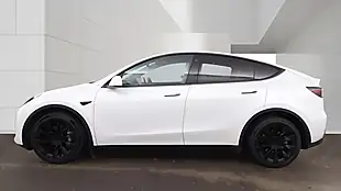 Used 2022 Tesla Model Y Long Range White - Interior and Exterior details 10
