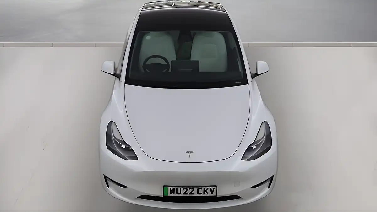 Used 2022 Tesla Model Y Long Range White - Interior and Exterior details 12