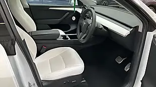 Used 2022 Tesla Model Y Long Range White - Interior and Exterior details 2