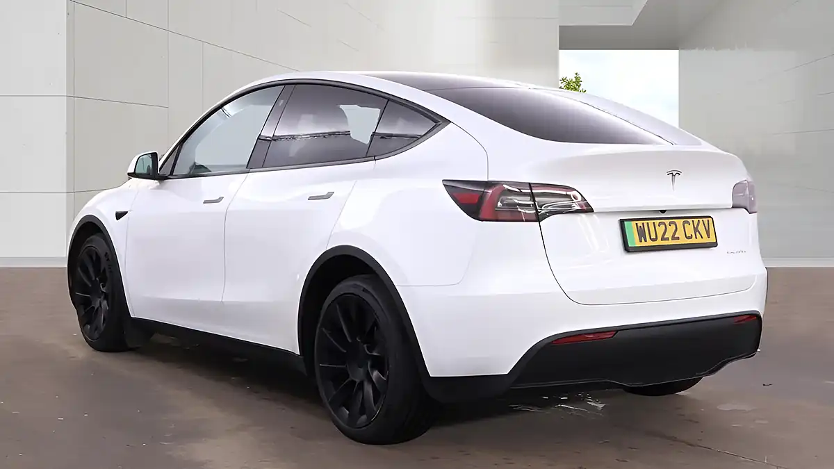 Used 2022 Tesla Model Y Long Range White - Interior and Exterior details 6