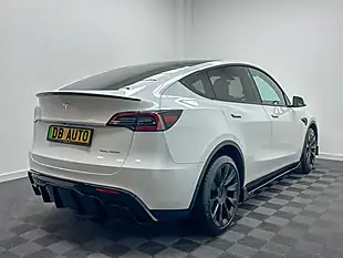 Used 2022 Tesla Model Y Long Range White - Interior and Exterior details 10