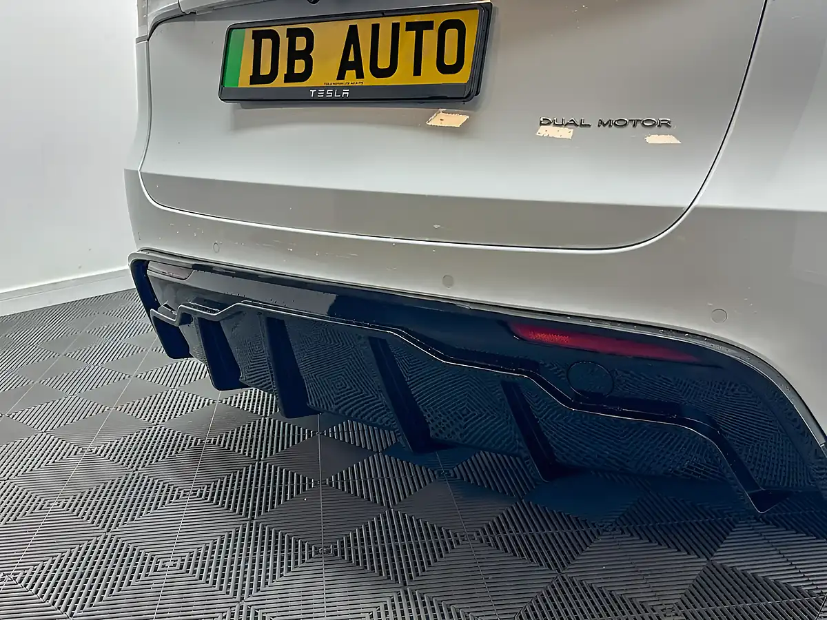 Used 2022 Tesla Model Y Long Range White - Interior and Exterior details 6