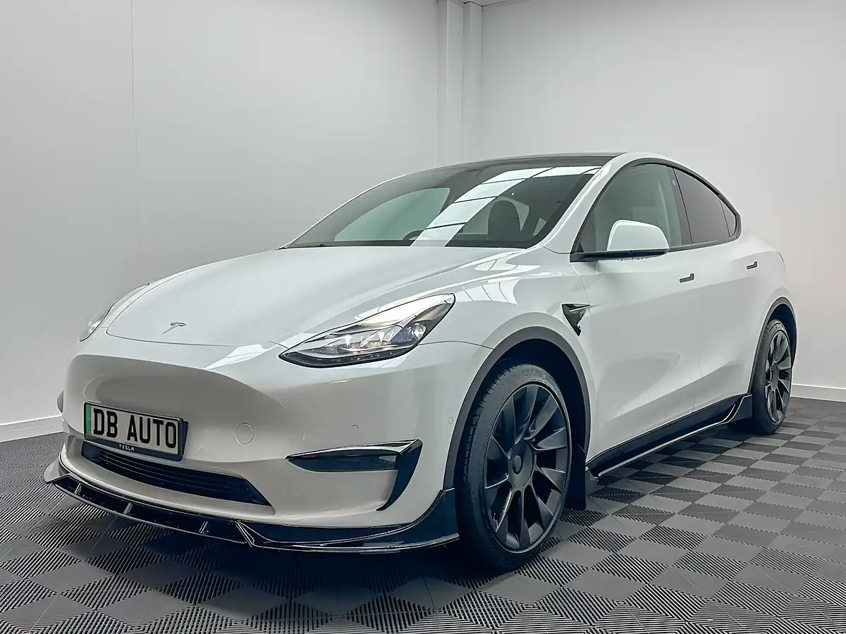Used 2022 Tesla Model Y Long Range White - Interior and Exterior details 7