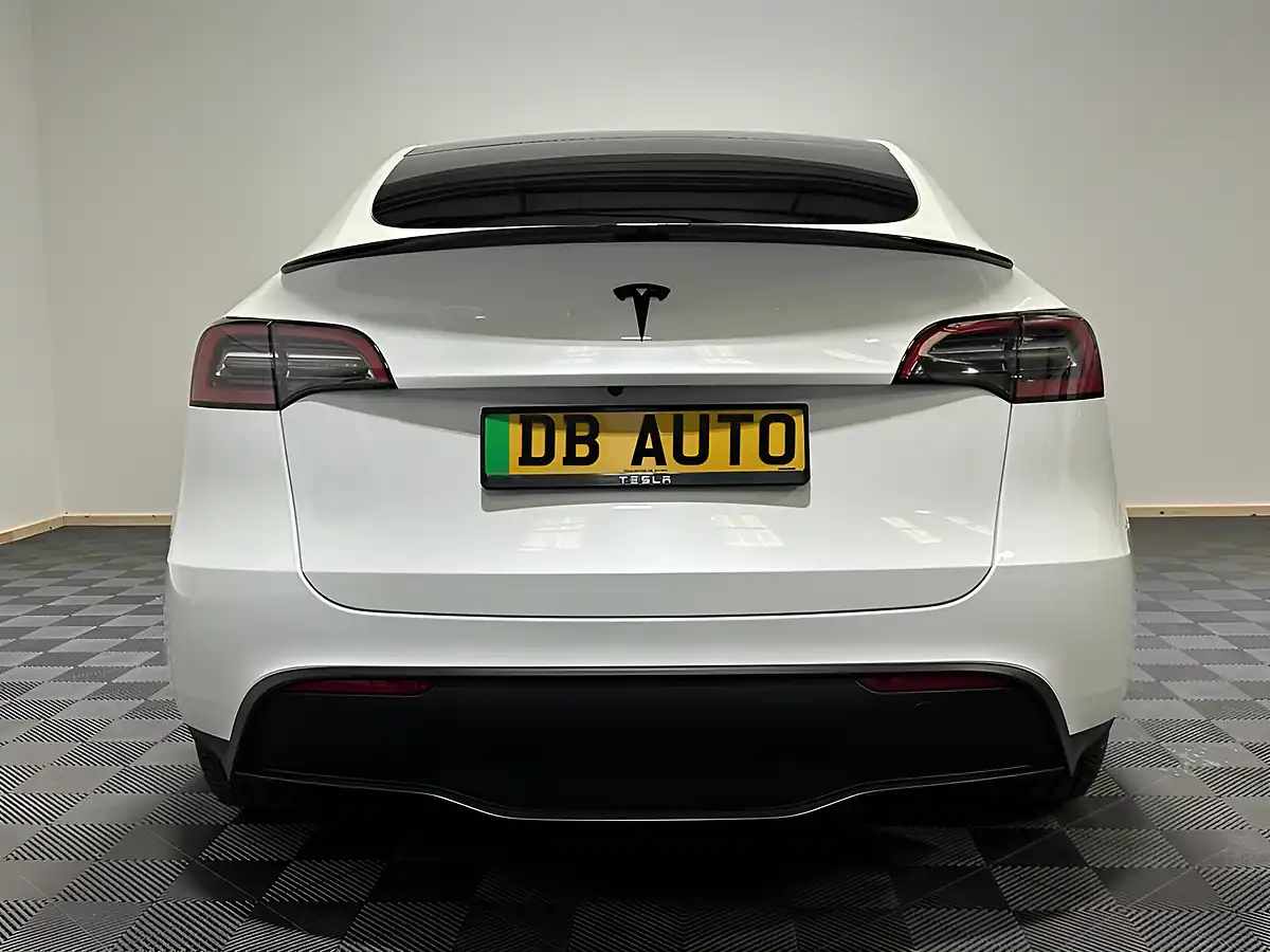 Used 2022 Tesla Model Y Long Range White - Interior and Exterior details 11
