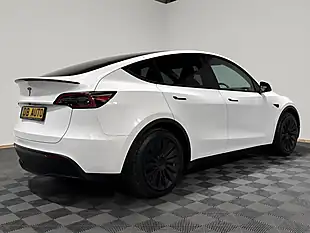 Used 2022 Tesla Model Y Long Range White - Interior and Exterior details 12