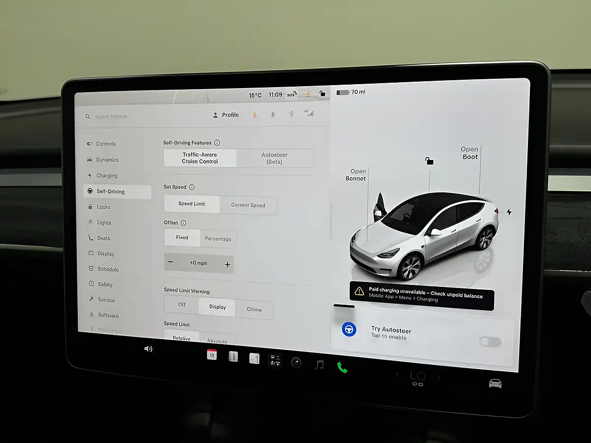 Used 2022 Tesla Model Y Long Range White - Interior and Exterior details 19