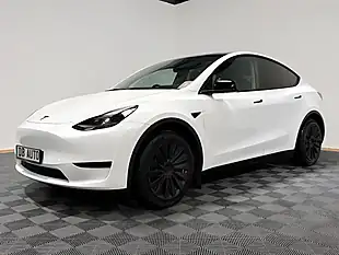 Used 2022 Tesla Model Y Long Range White - Interior and Exterior details 6